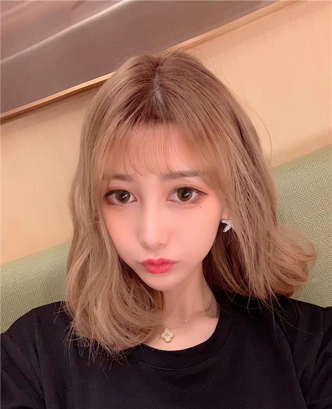 朋友推荐的大三兼职学妹